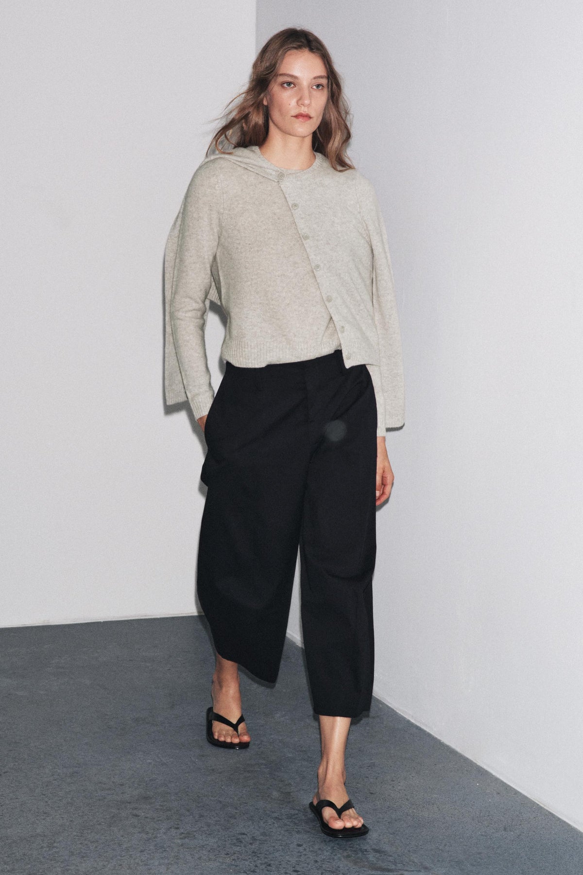 Wollstrickjacke mit langen Ärmeln