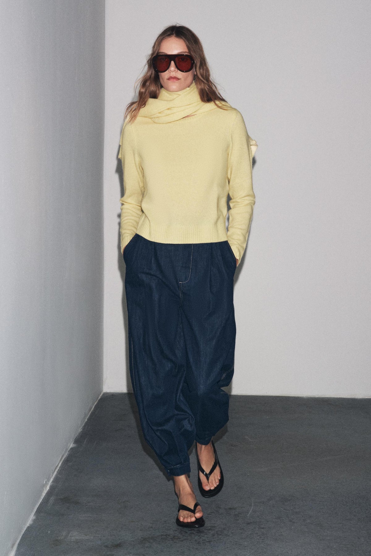 Wollpullover mit langen Ärmeln