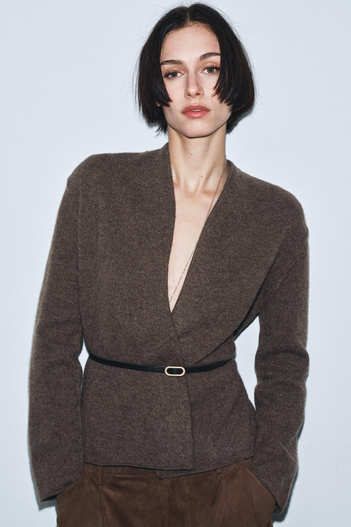 Wollstrickjacke mit Gürtel