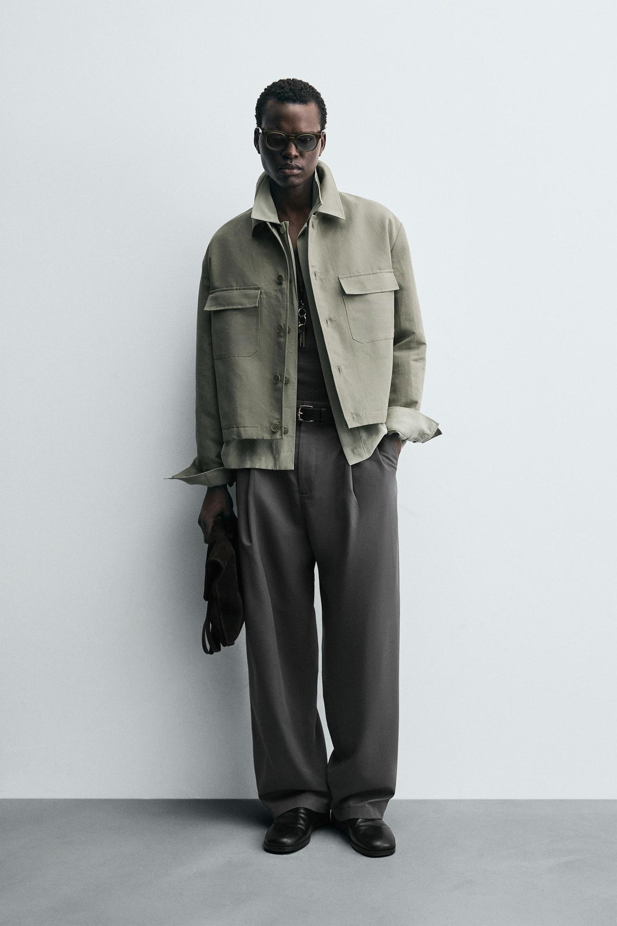 Kastenförmiges Overshirt mit Tasche