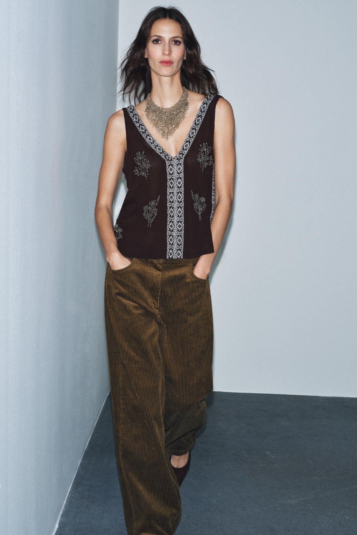 Besticktes Oberteil in limitierter Auflage