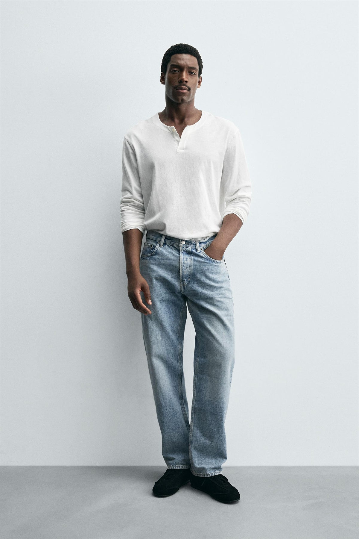 STRAIGHT FIT JEANS - Image 1