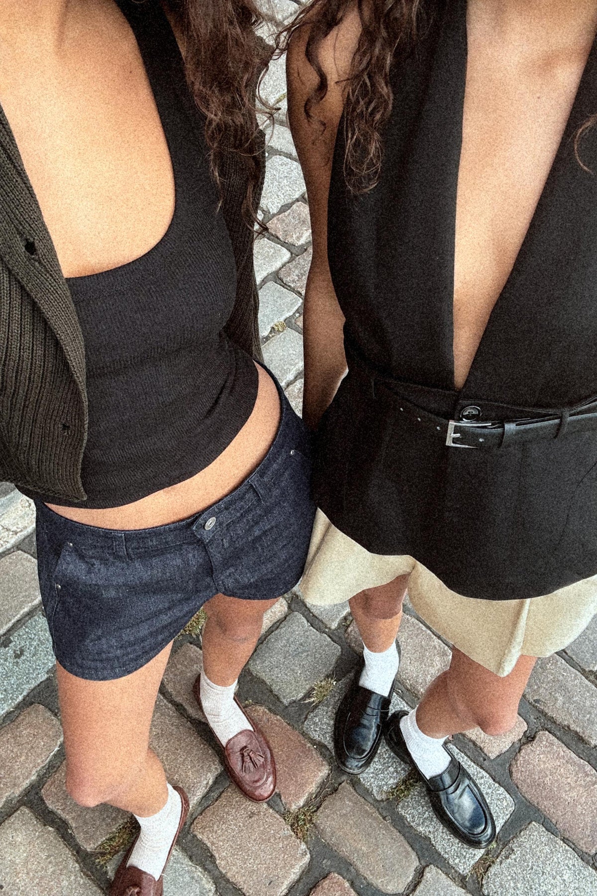 Neckholder-Top mit Gürtel