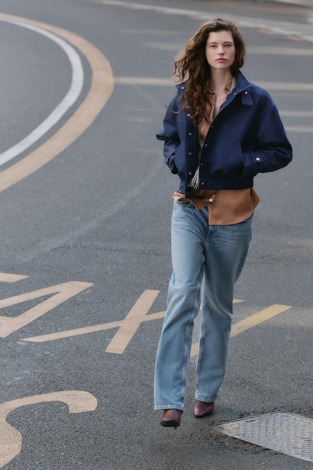 BOMBERJACKE MIT HOCHKRAGEN