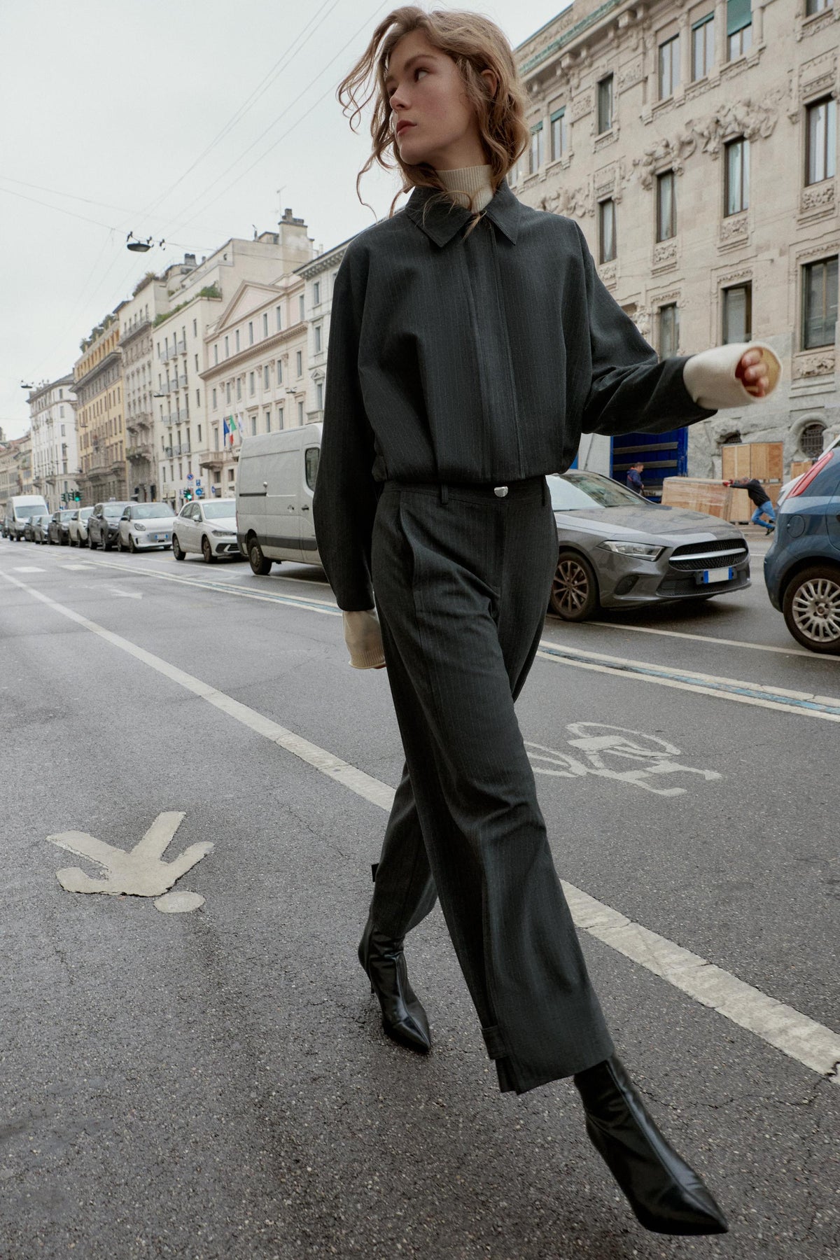 Nadelstreifen-Ballonbomberjacke