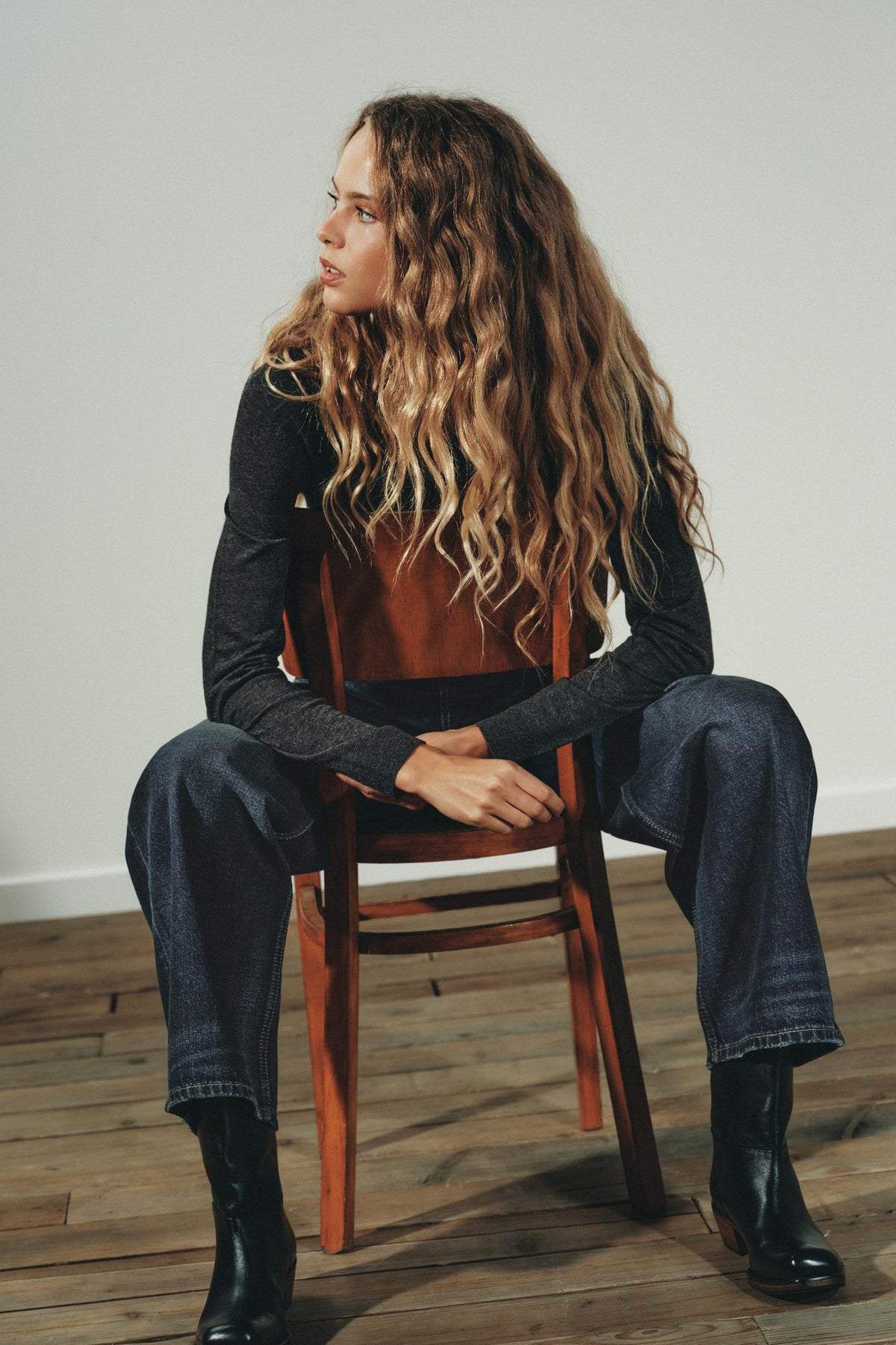 Wollpullover mit V-Ausschnitt