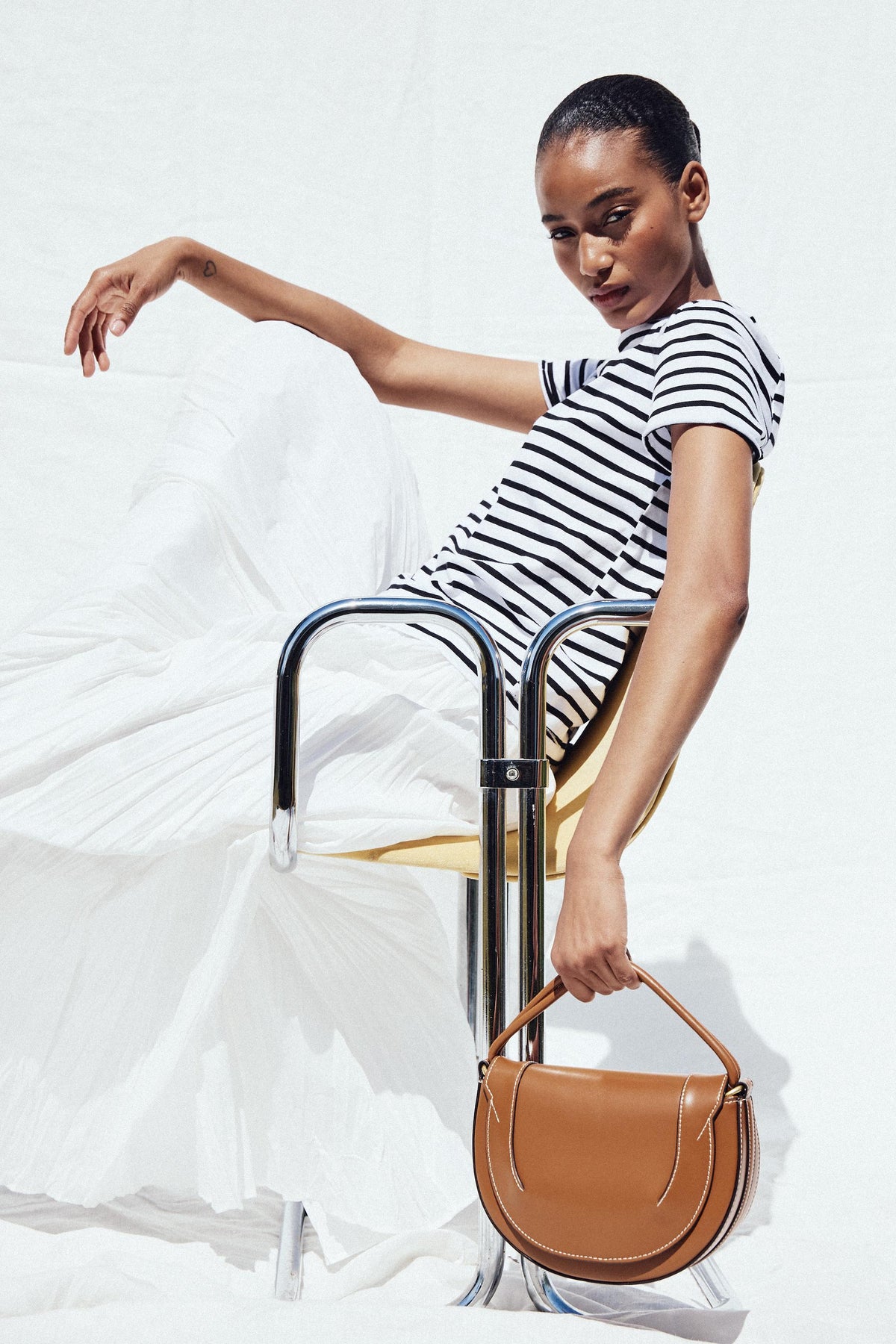 Crossbody-Canvas-Detailtasche