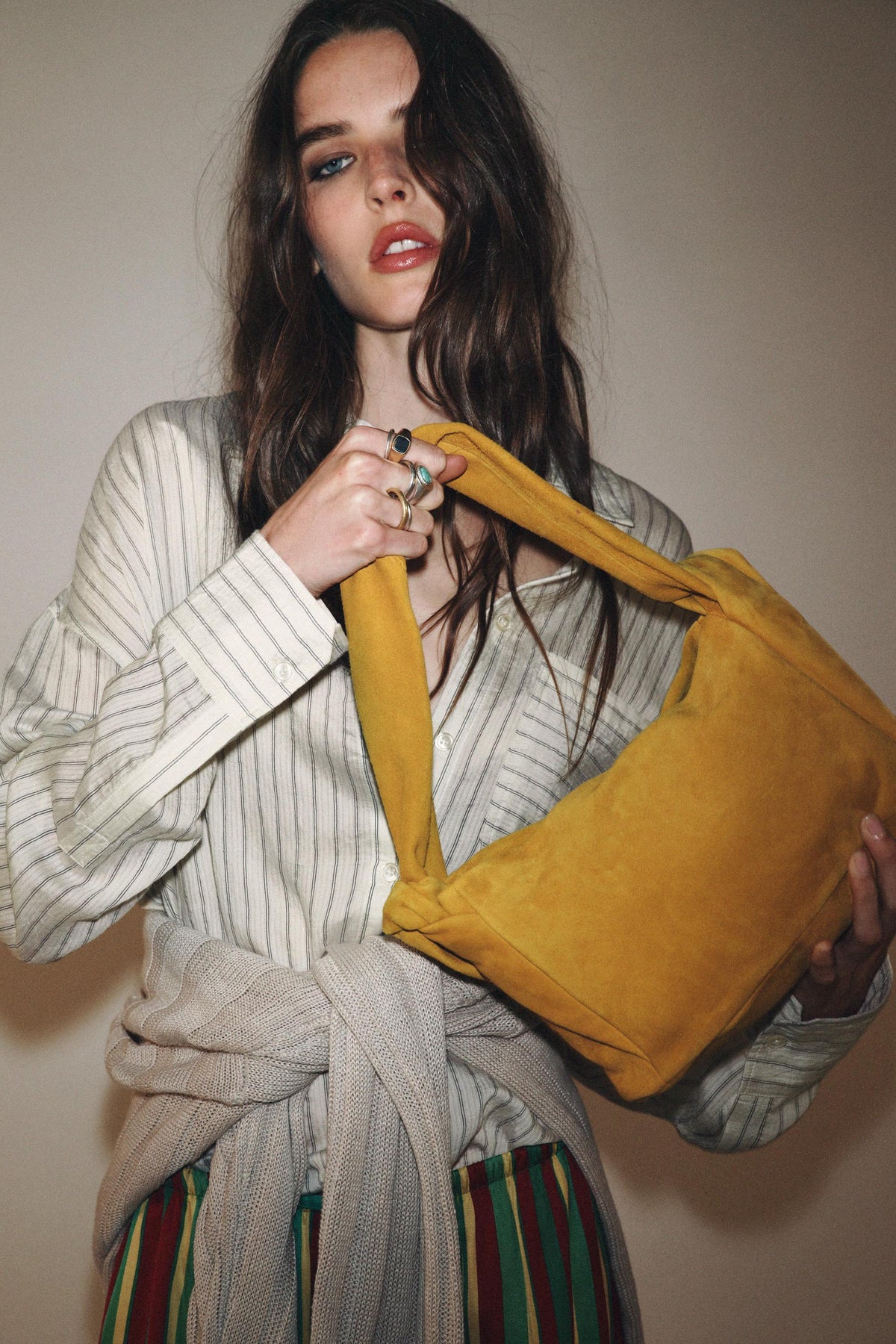 Umhängetasche aus Wildleder