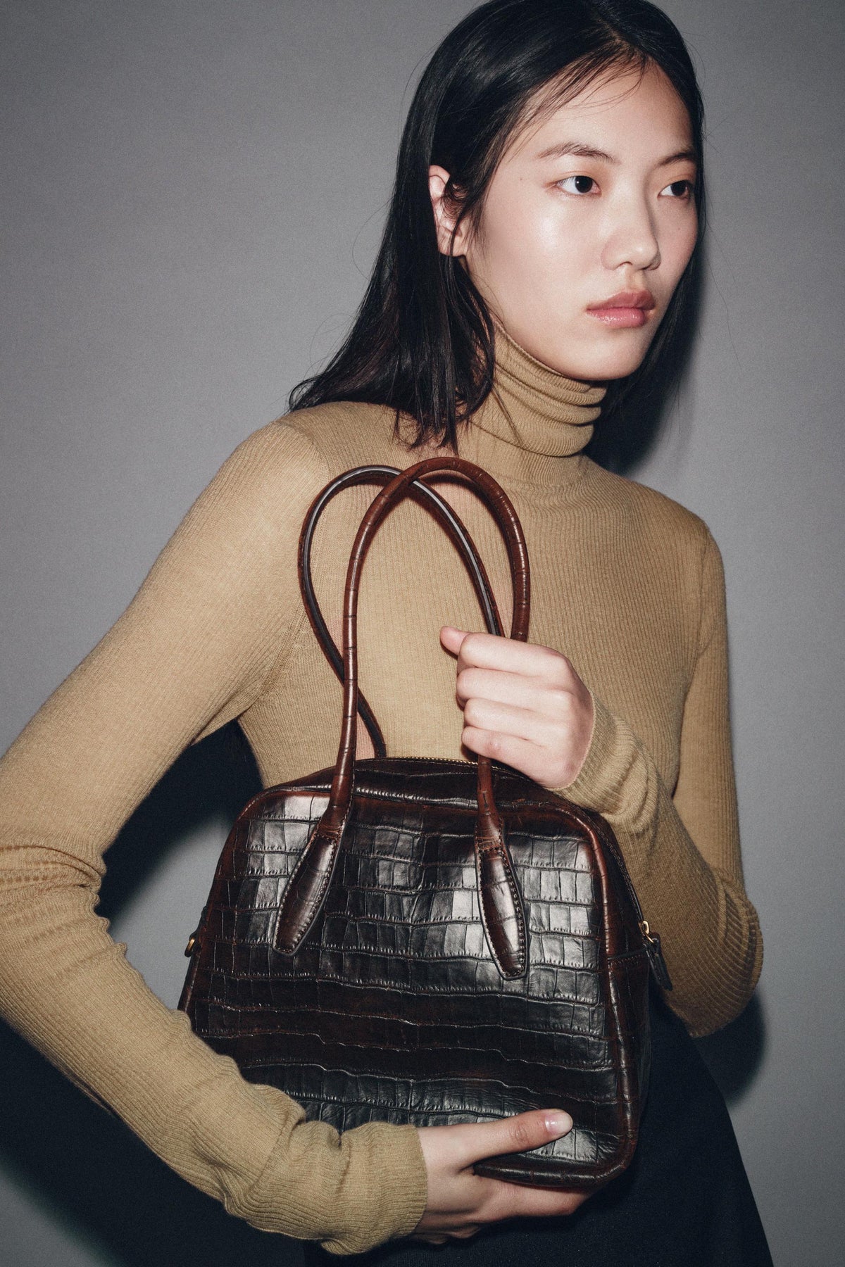 Bowlingtasche aus geprägtem Leder