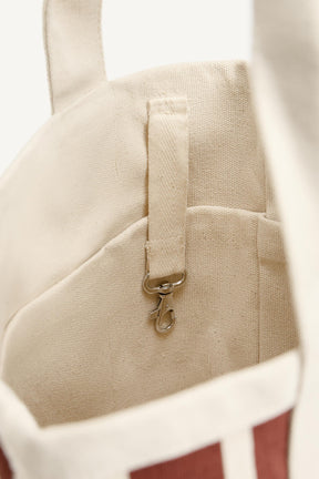 Übergroßer Wollmantel