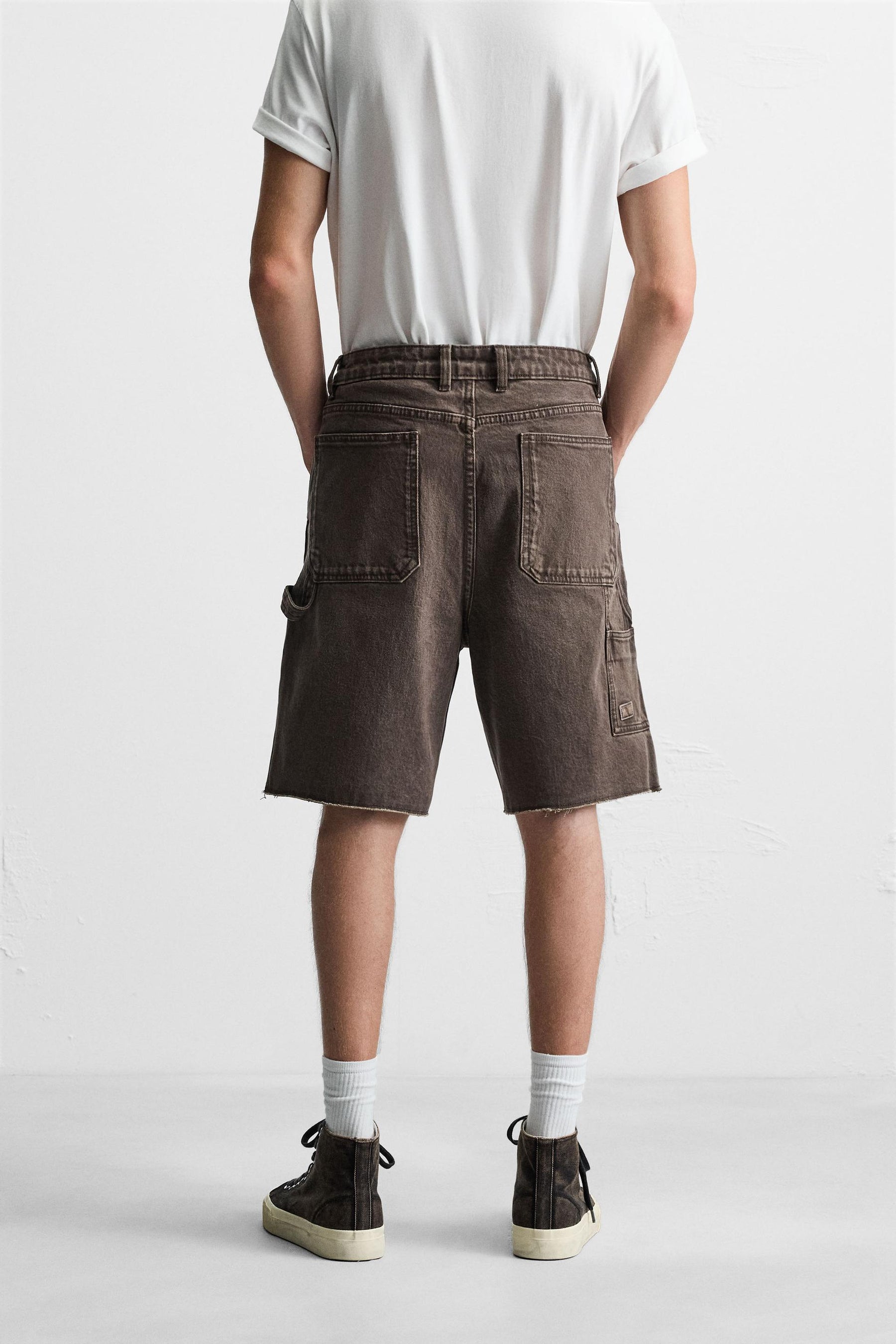 CARPENTER POCKET BERMUDA SHORTS - Image 3
