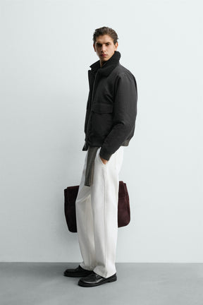 Bomberjacke aus verschiedenen Stoffen