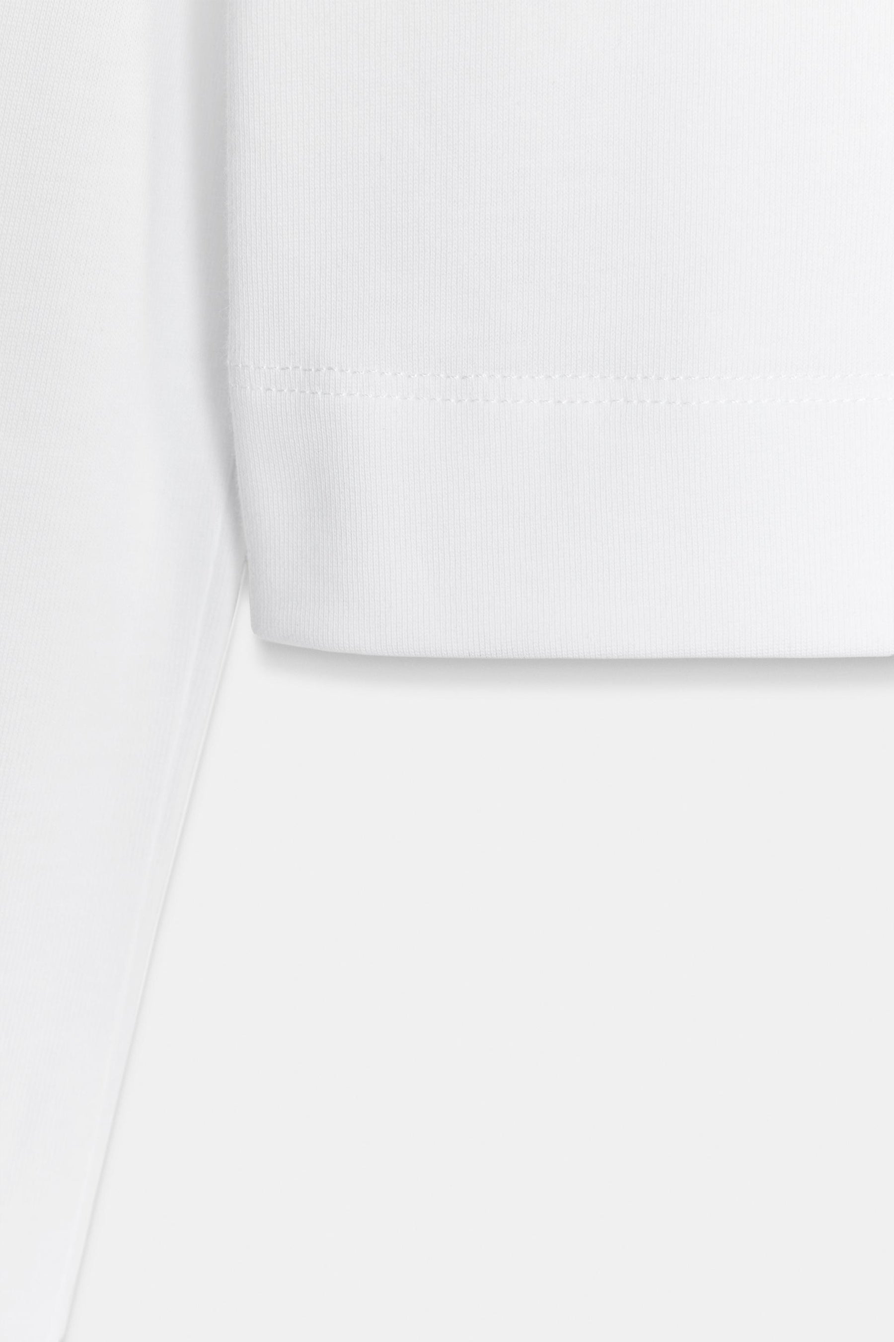 Hemd mit U-Boot-Ausschnitt