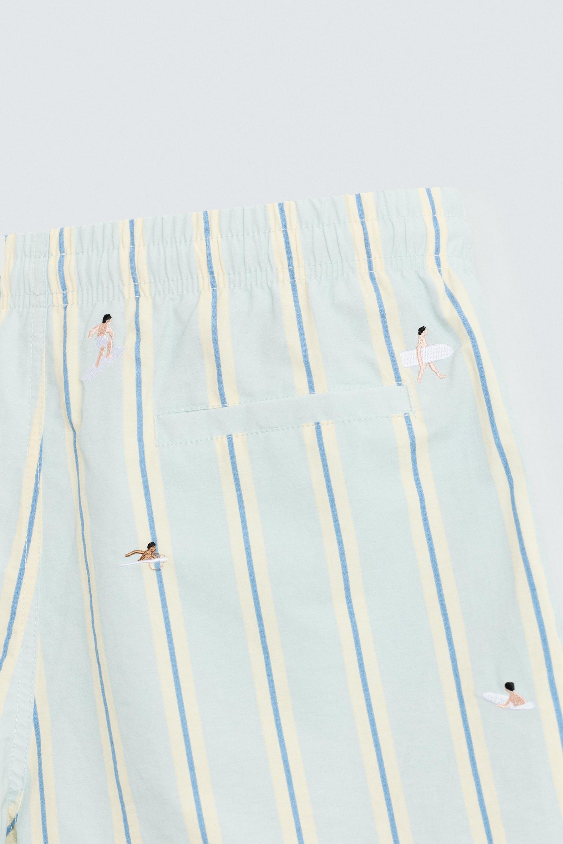 EMBROIDERED MID-LENGTH SWIMMING TRUNKS - Image 9