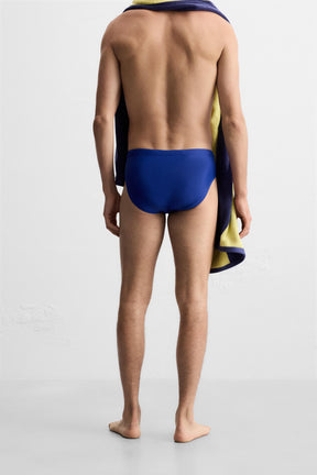 Badeshorts zum Hineinschlüpfen