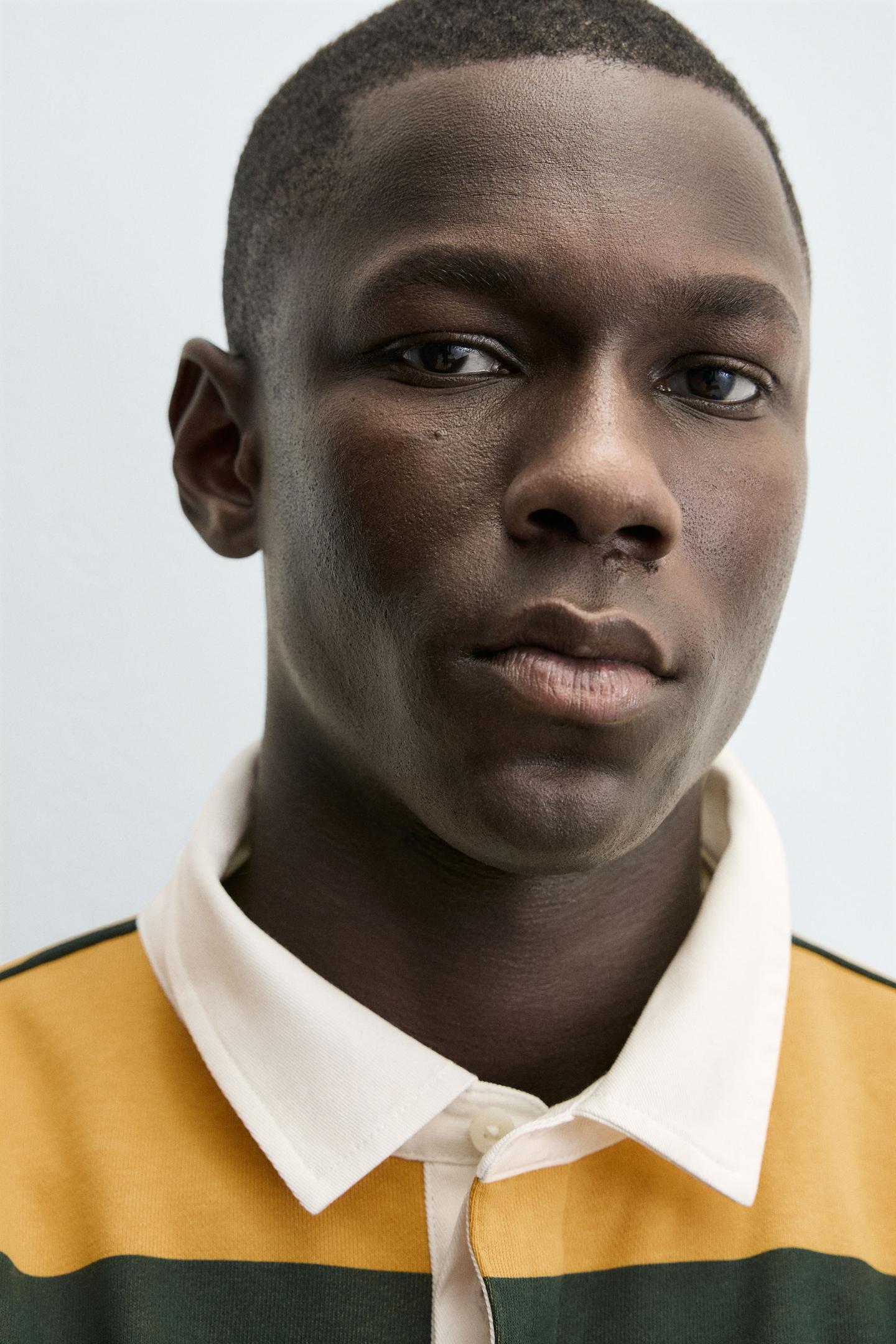 Polohemd mit Kontrastkragen 