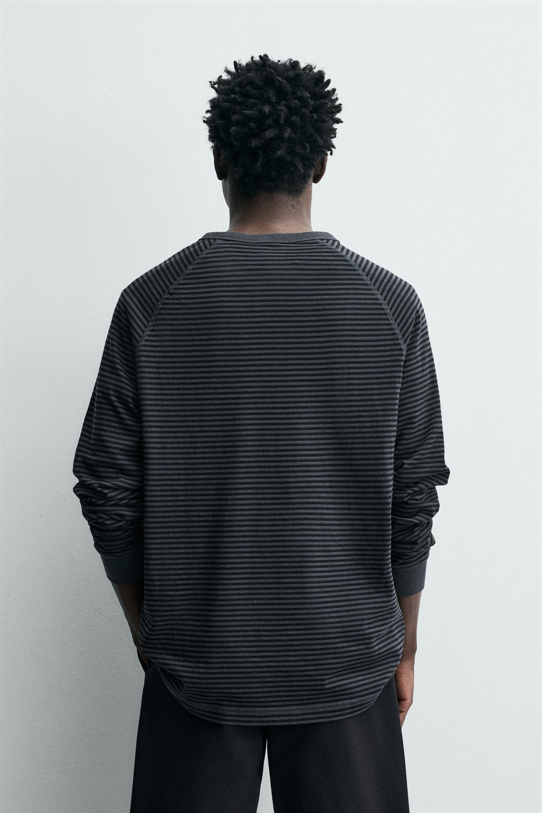 Gestreiftes Henley-Shirt