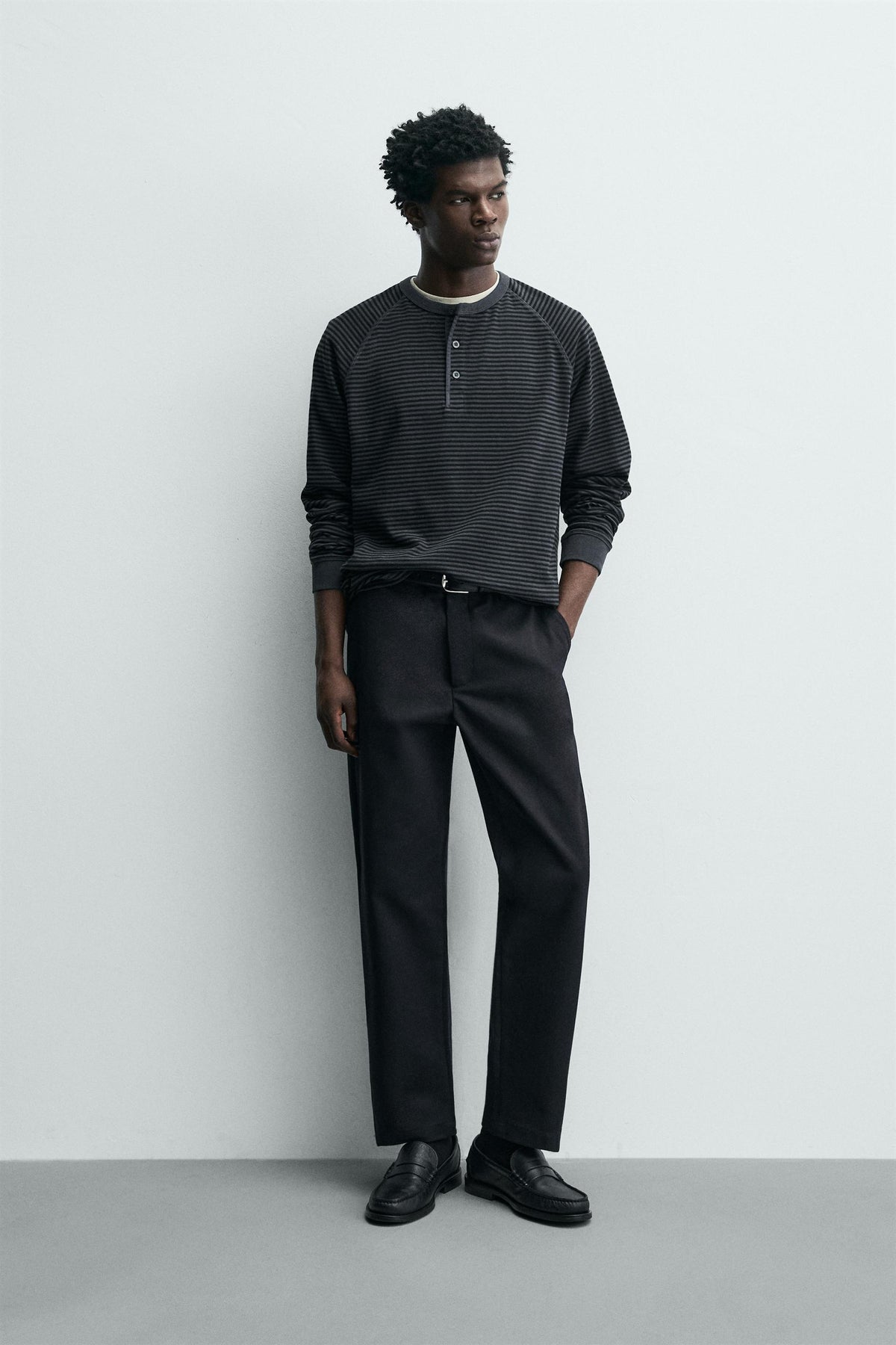 Gestreiftes Henley-Shirt