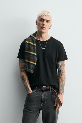 IRREGULAR FINISH T-SHIRT - Image 2