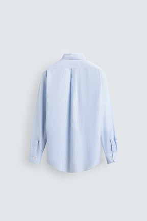 Gestreiftes, strukturiertes Hemd