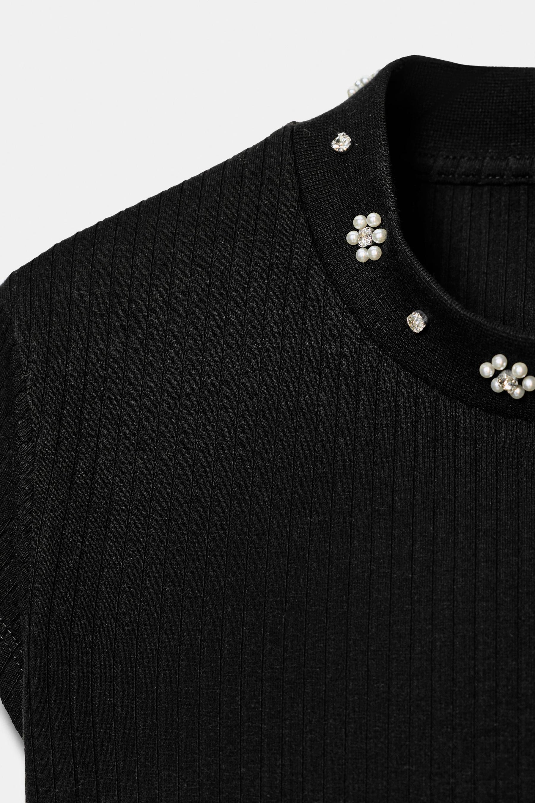 T-Shirt mit Kunstperlen