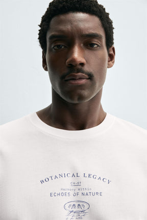 T-Shirt mit Schriftzug und Grafik