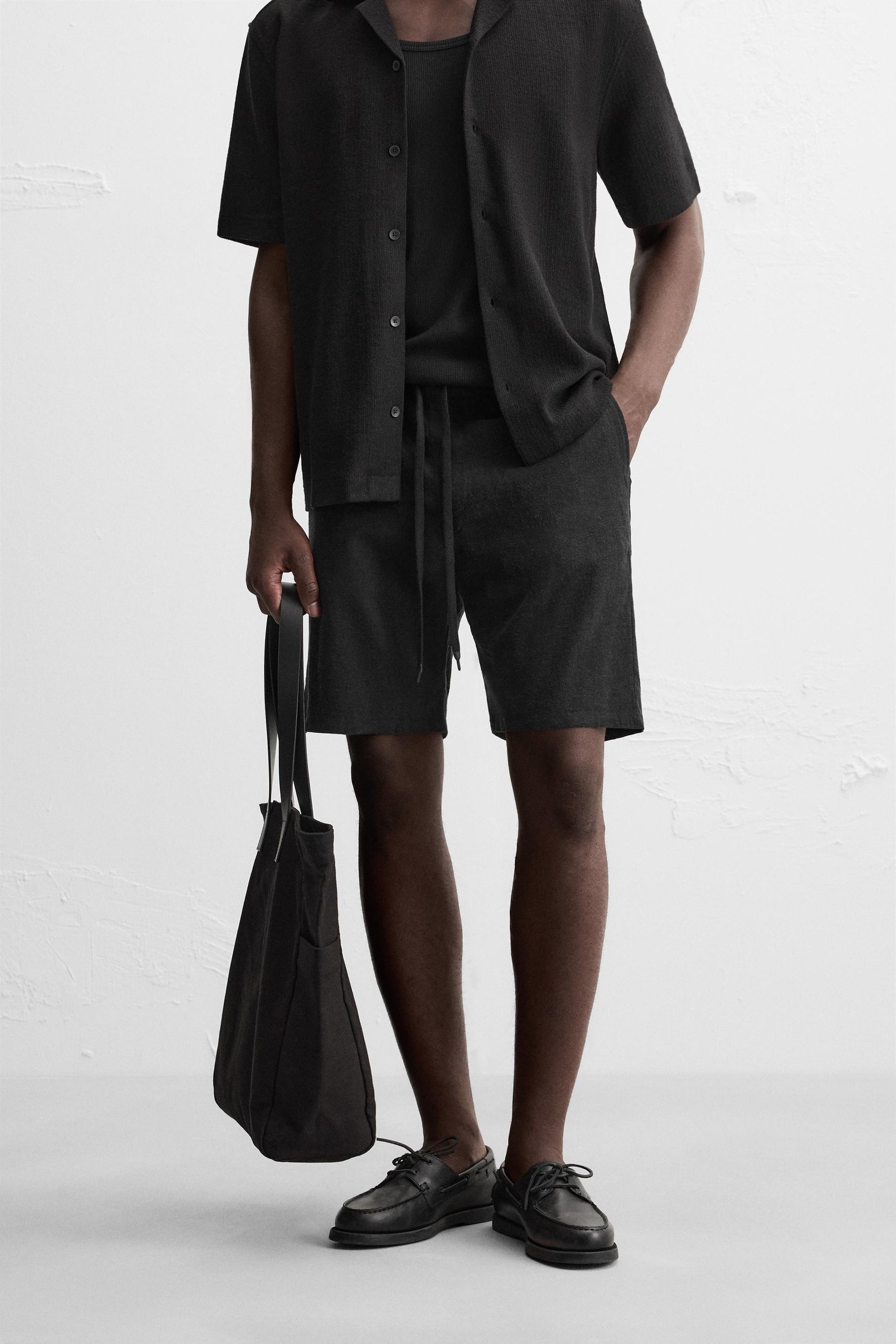 LINEN - VISCOSE BERMUDA SHORTS - Image 2