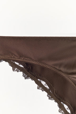 Slips aus Satinspitze