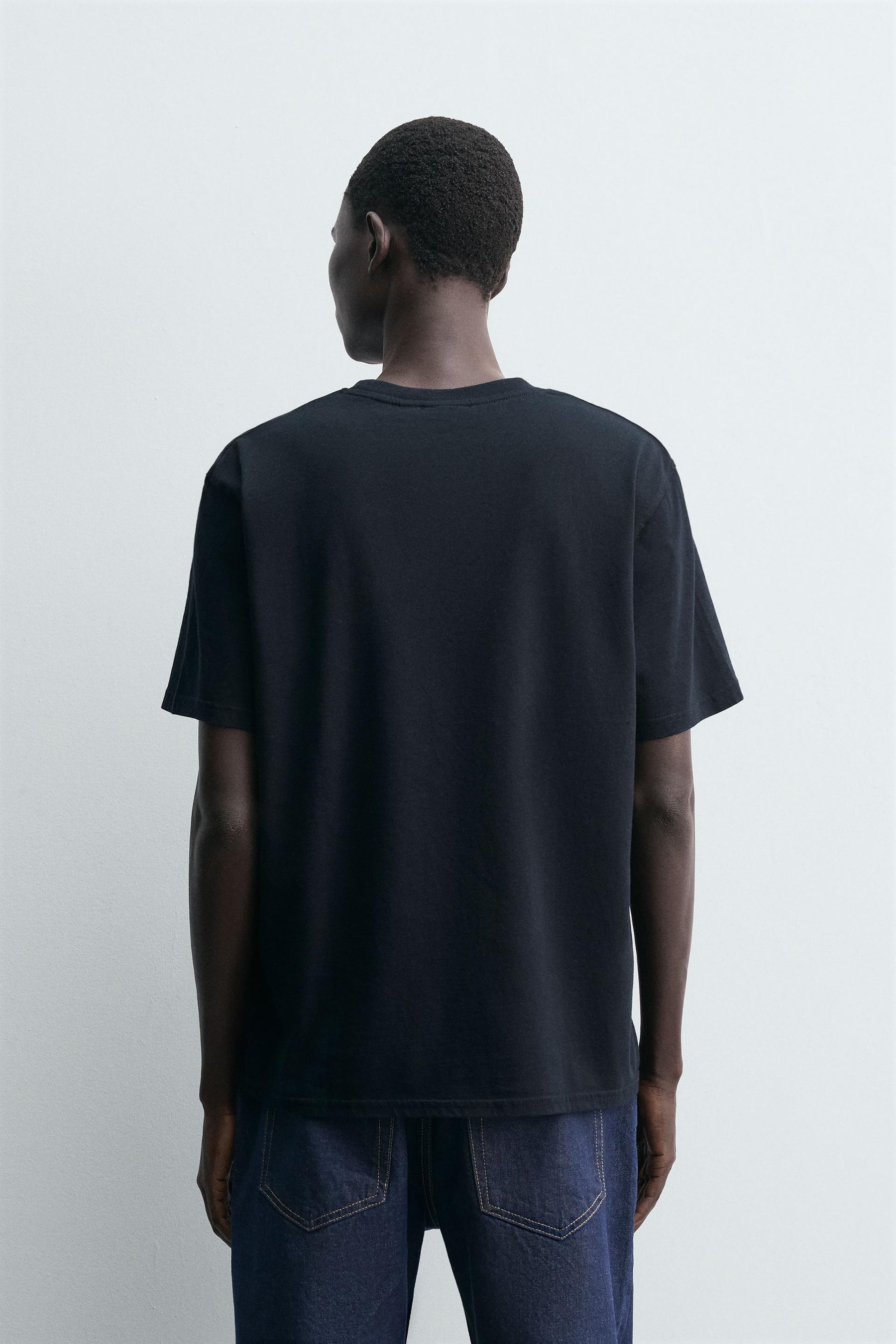 MEDIUM WEIGHT SHORT SLEEVE T-SHIRT - Image 3