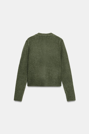 Strickjacke mit Kugelknöpfen