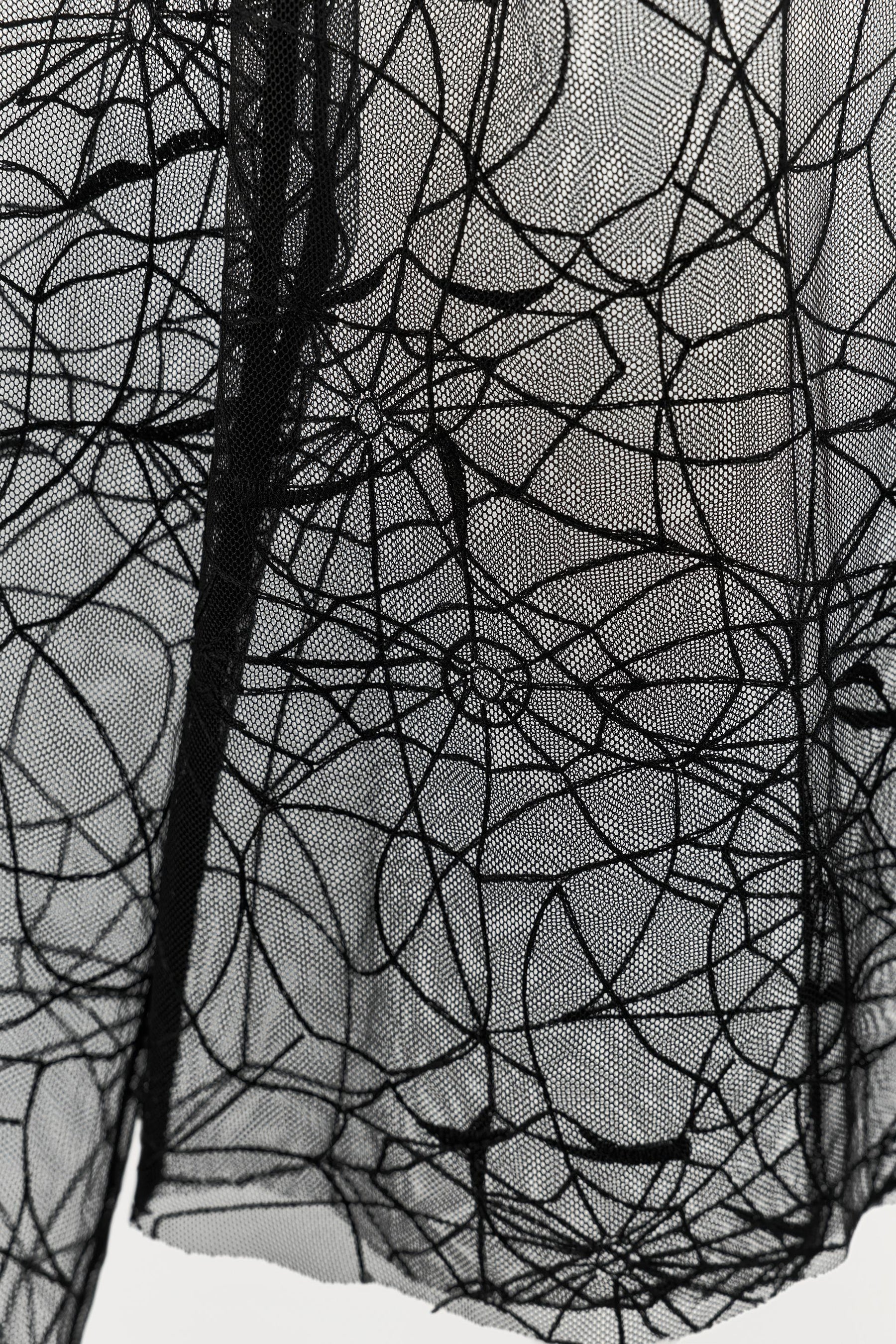 HALBTRAUM-SPINNENNETZ-TOP