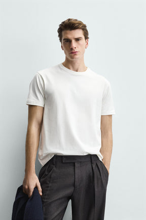 BASIC MEDIUM WEIGHT T-SHIRT - Image 2