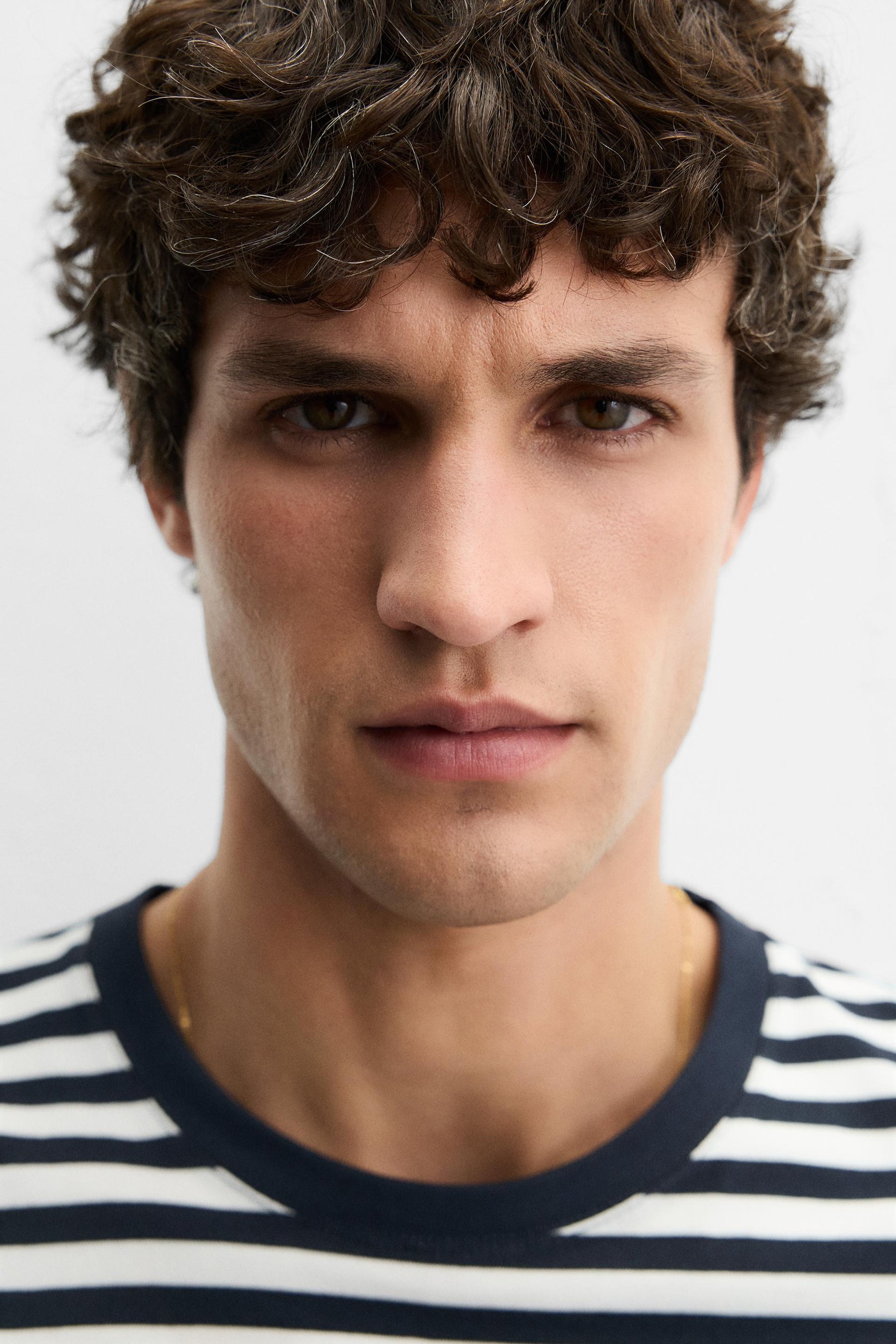 BASIC MEDIUM WEIGHT T-SHIRT - Image 6