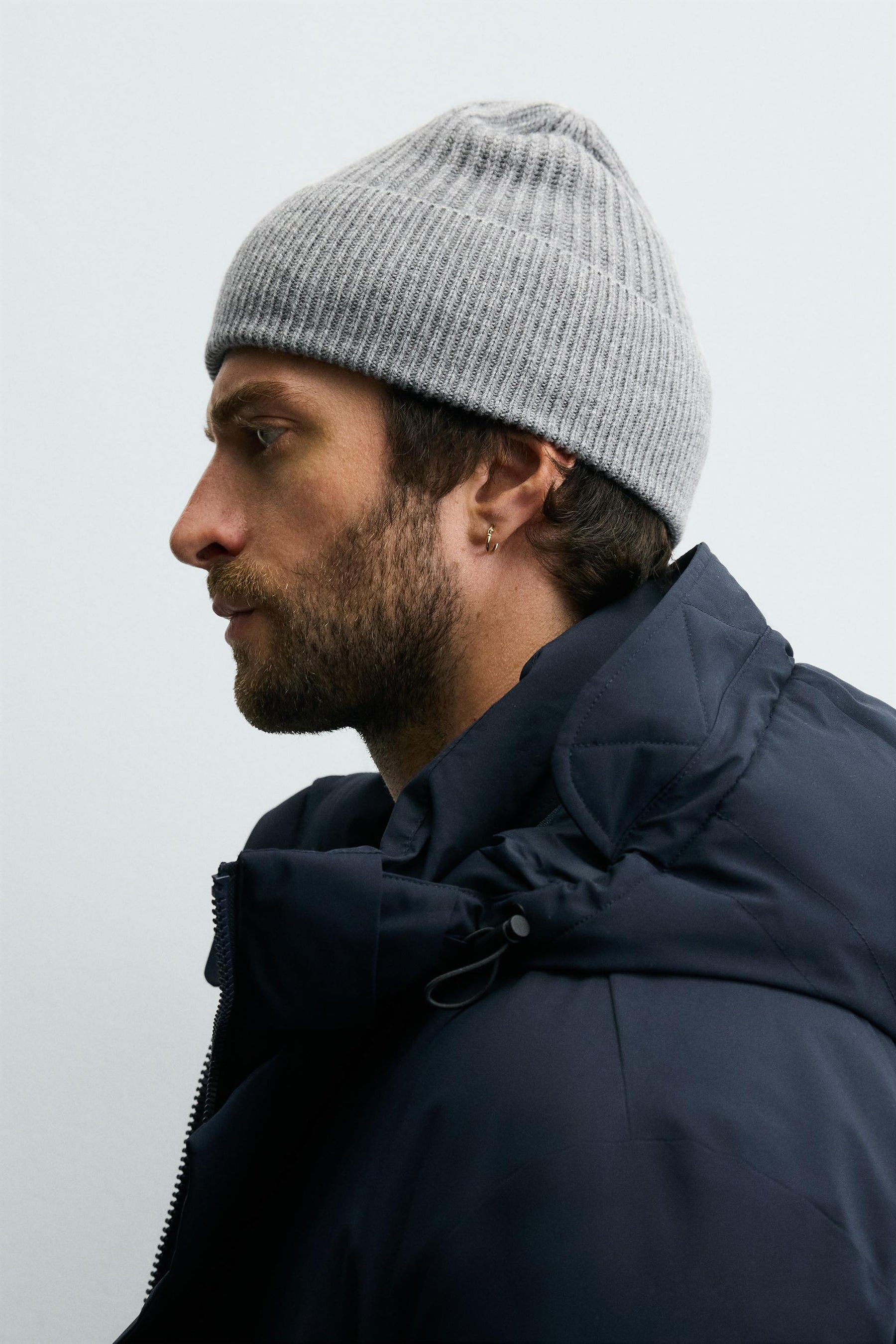 STRICKMÜTZE AUS WOLLMISCHGEWEBE