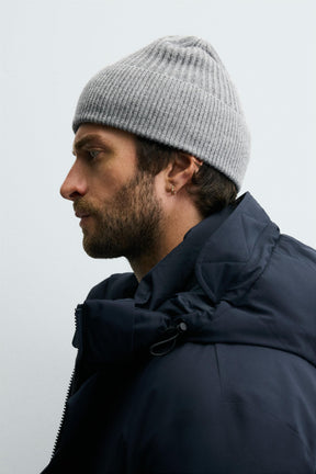 STRICKMÜTZE AUS WOLLMISCHGEWEBE