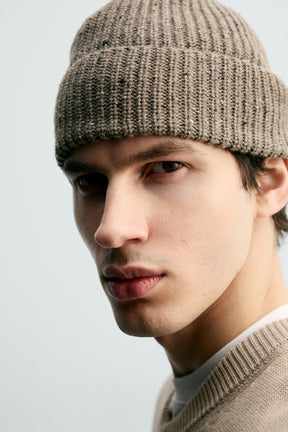 Strickmütze mit Struktur