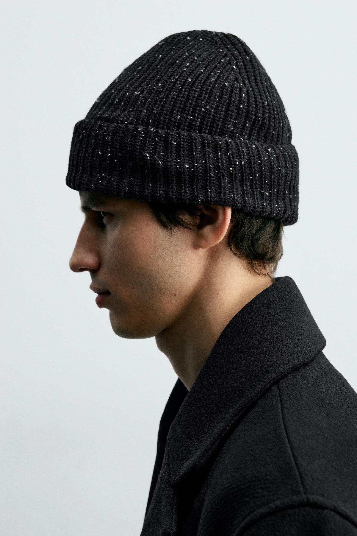 TEXTURED KNIT HAT WITH BUTTONS - Image 2