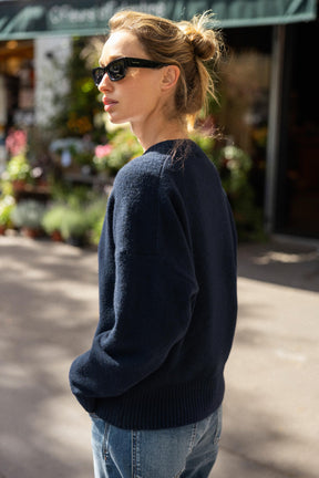SOFT KNIT V-NECK JUMPER - Image 3