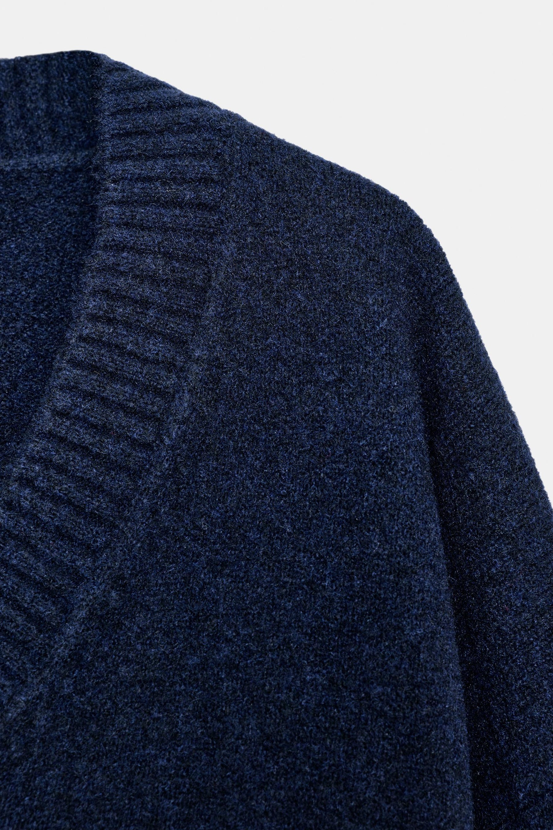 SOFT KNIT V-NECK JUMPER - Image 6