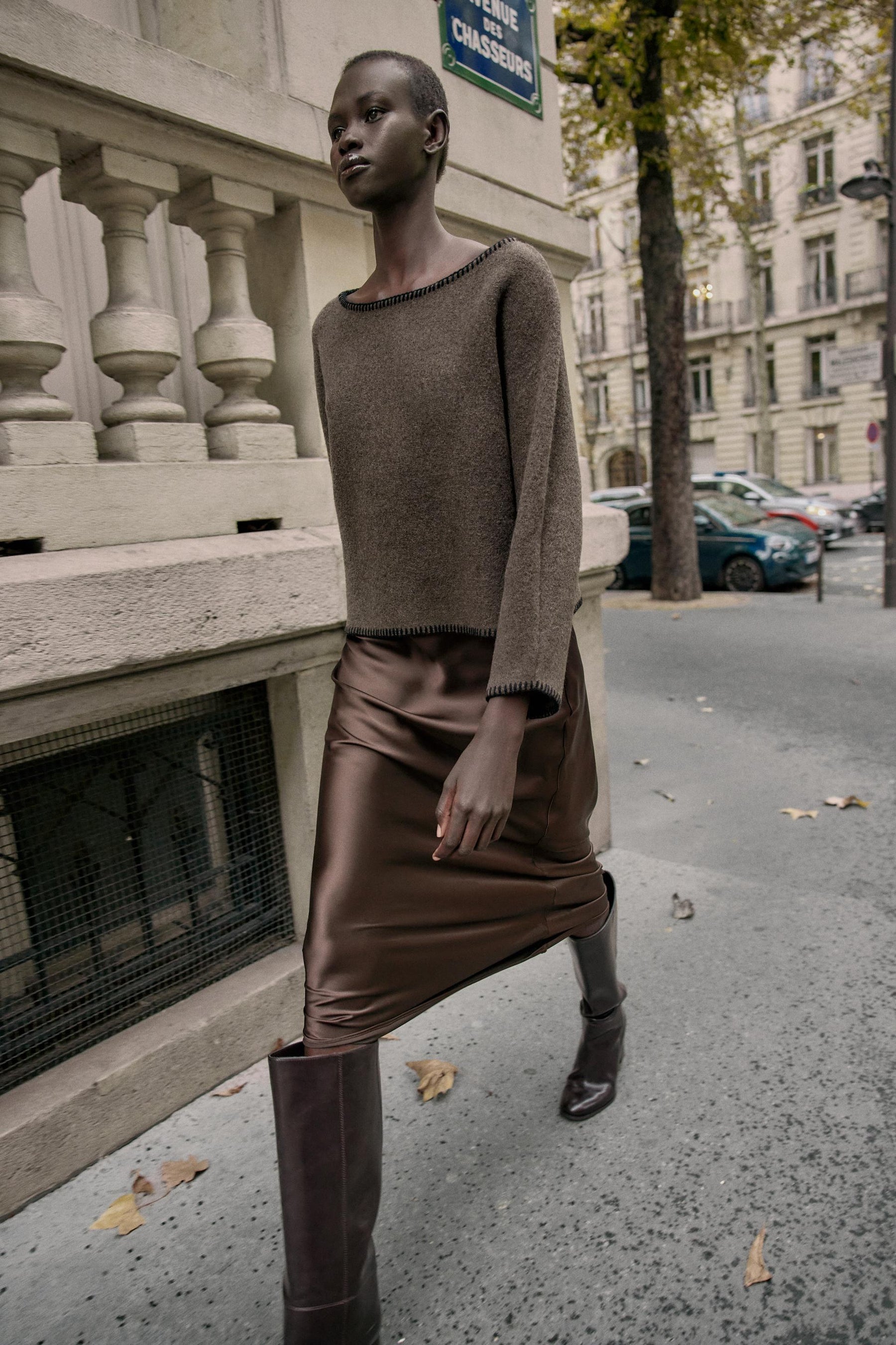 Strickpullover mit Ziernähten