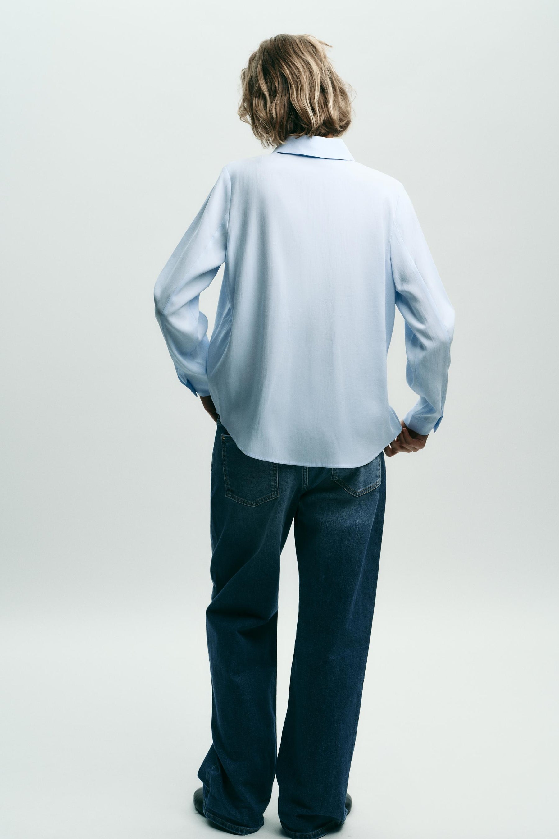 Weiches, fließendes Hemd