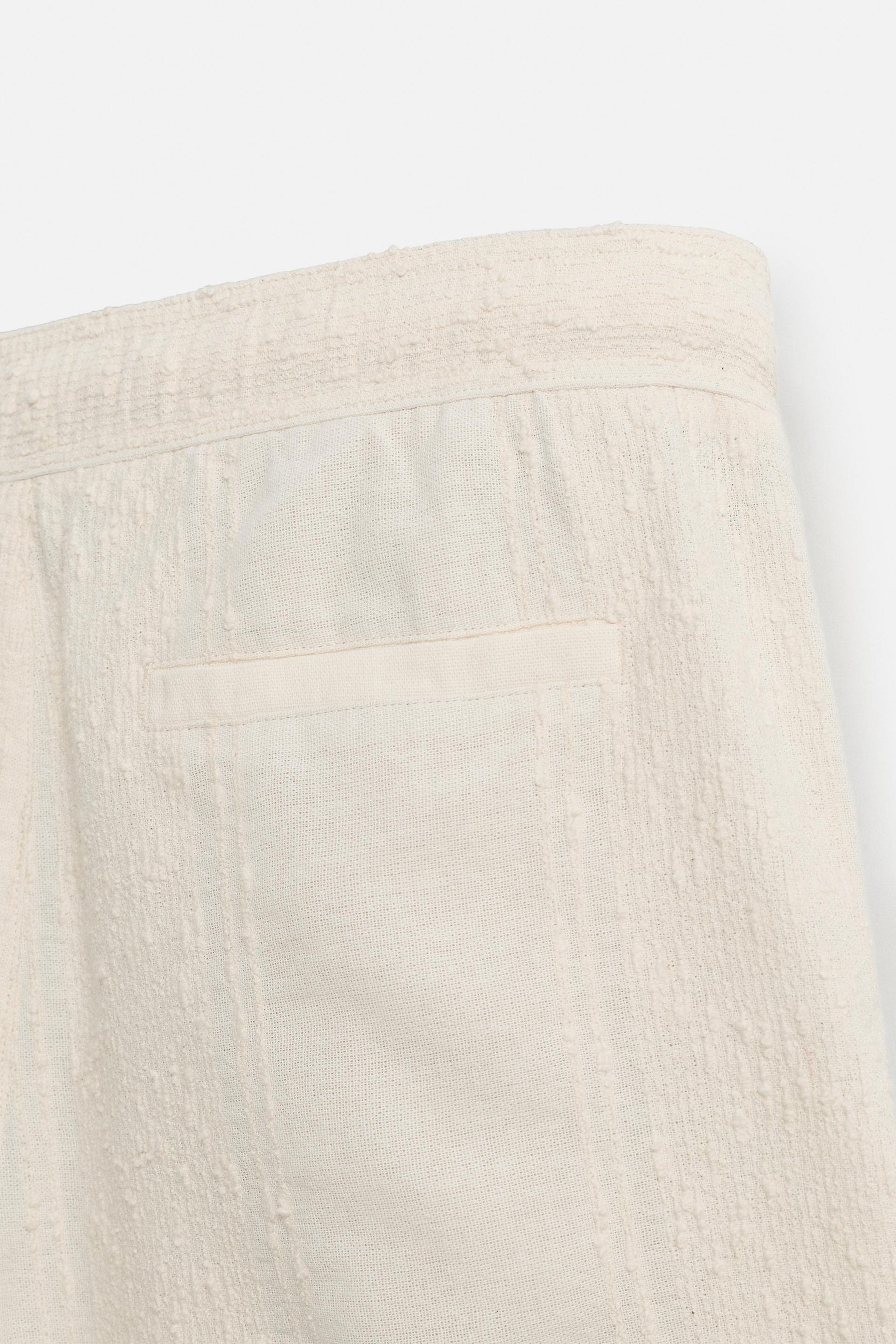 JACQUARD TEXTURED BERMUDA SHORTS - Image 10