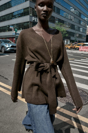 Strickjacke mit Gürtel