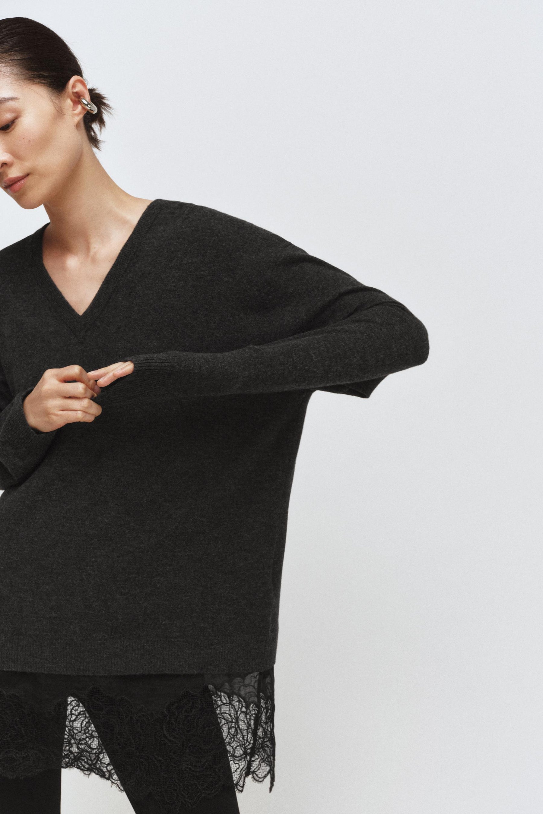 Strickpullover mit Spitzendetails