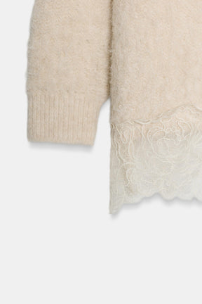 Strickpullover mit Spitze