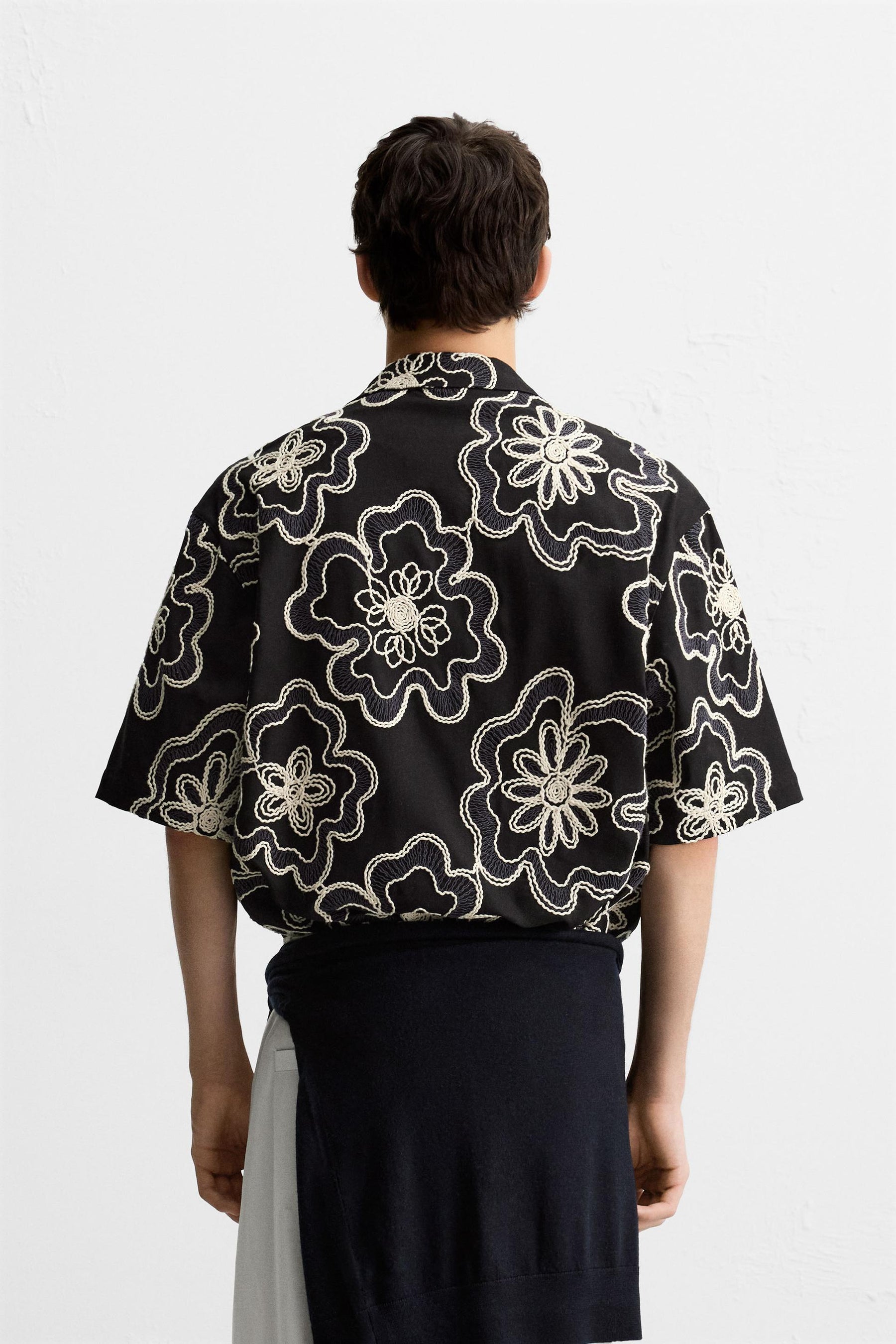 TEXTURED EMBROIDERY SHIRT - Image 3