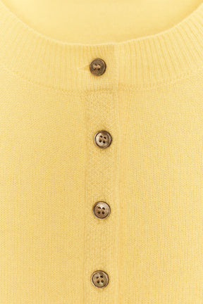 KASCHMIR-STRICKJACKE MIT KNOPFVERSCHLUSS