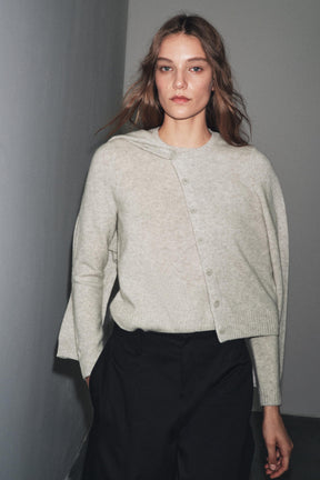 Wollstrickjacke mit langen Ärmeln