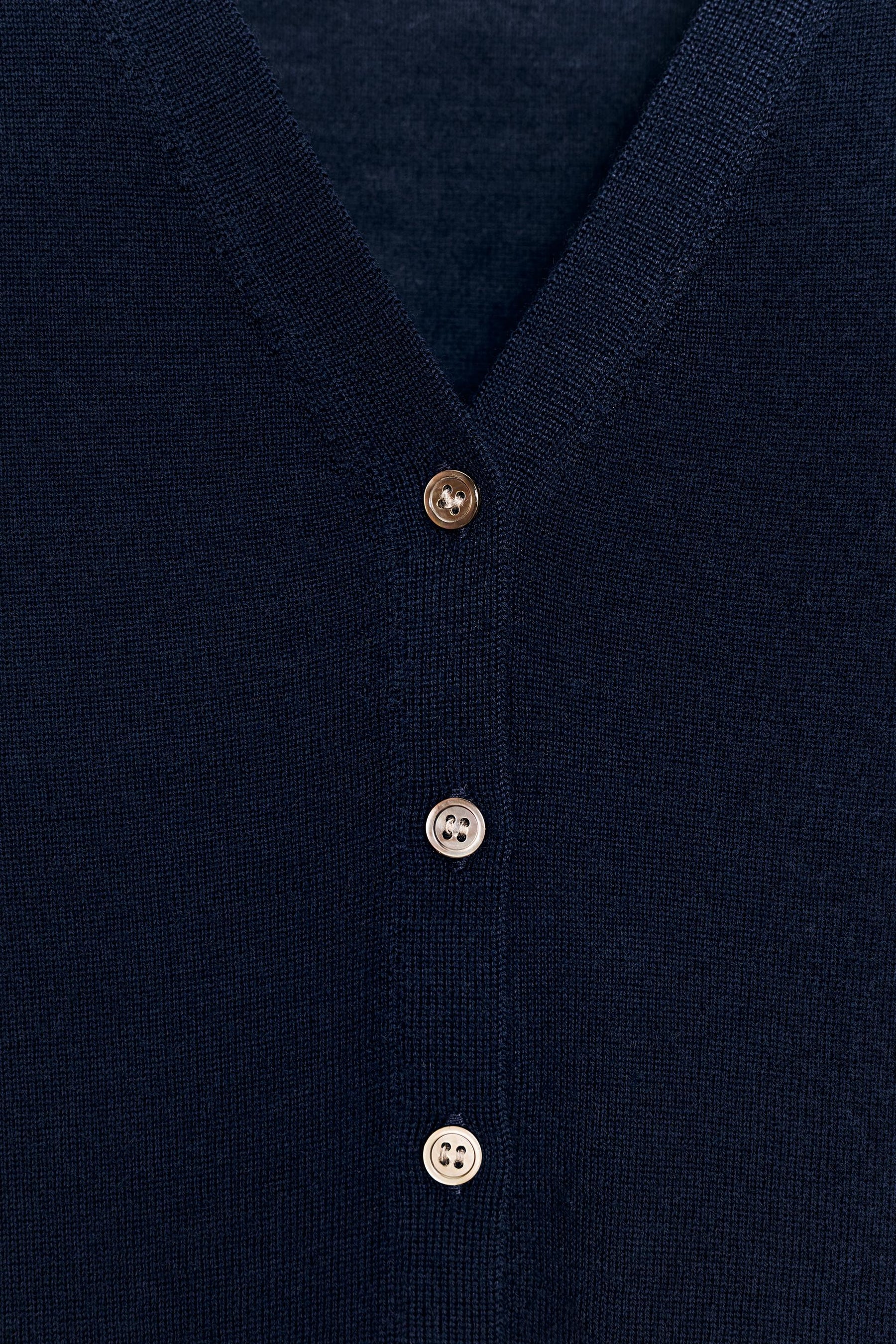 Wollstrickjacke mit kurzen Ärmeln