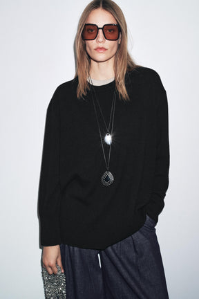 ÜBERGRÖSSERTER WOLLPULLOVER